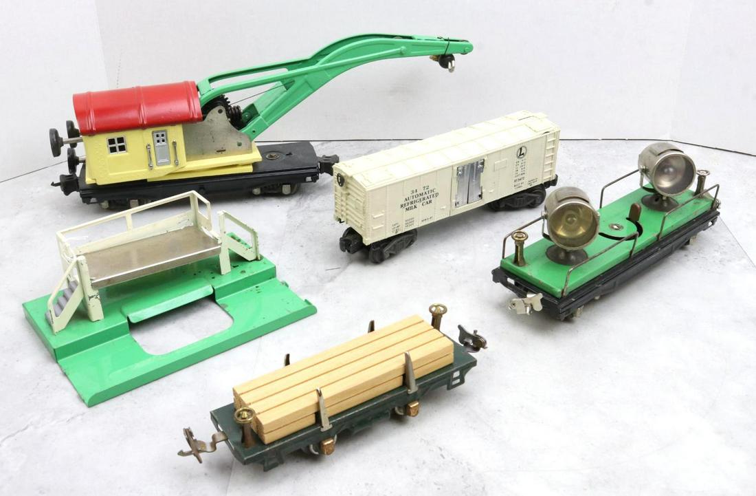 Lionel Trains Prewar and Postwar Cars (1 of 7)