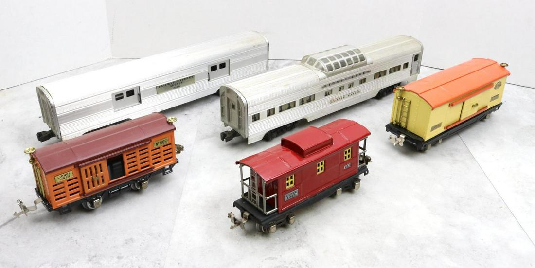 Lionel Trains Prewar and Postwar Cars (1 of 11)