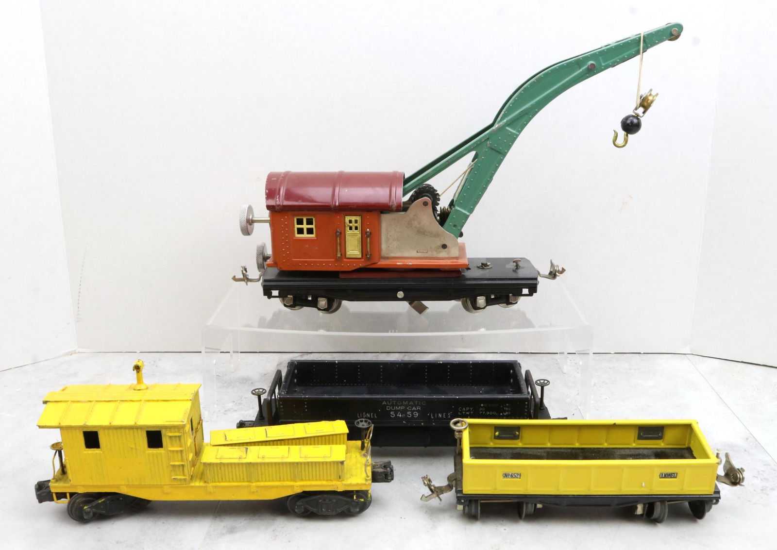 Lionel Trains Prewar and Postwar Cars (1 of 19)