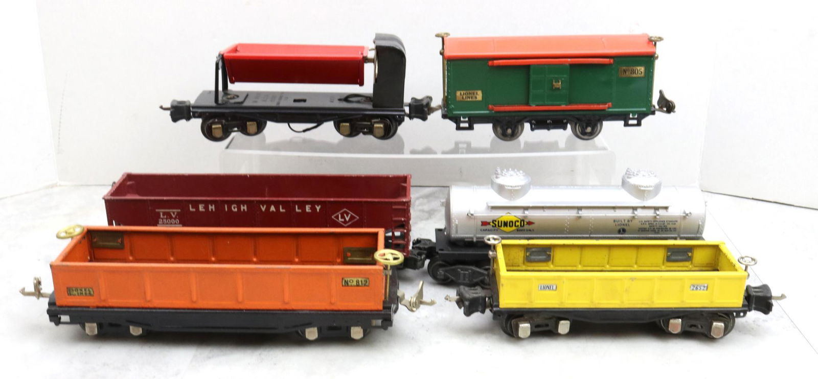 Lionel Trains Prewar and Postwar Cars (1 of 20)