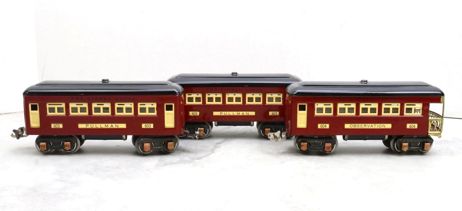 Lionel Trains Prewar Passenger Cars (1 of 13)