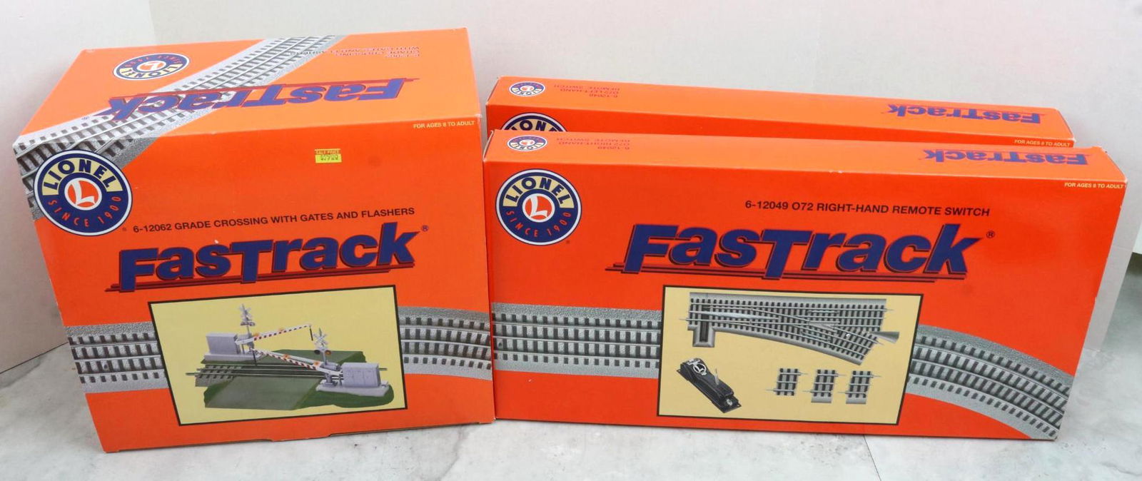 Lionel Trains FasTrack (1 of 5)