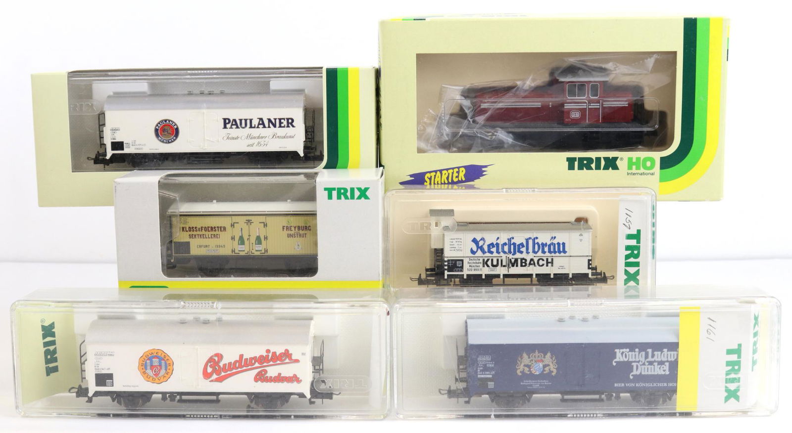 Trix HO Trains Locomotive and Boxcars (1 of 10)