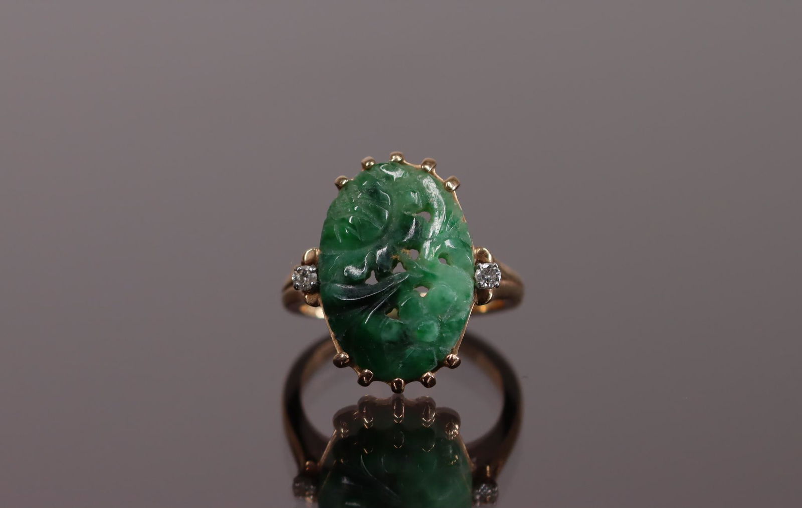 14KY Gold Jade and Diamond Ring (1 of 4)