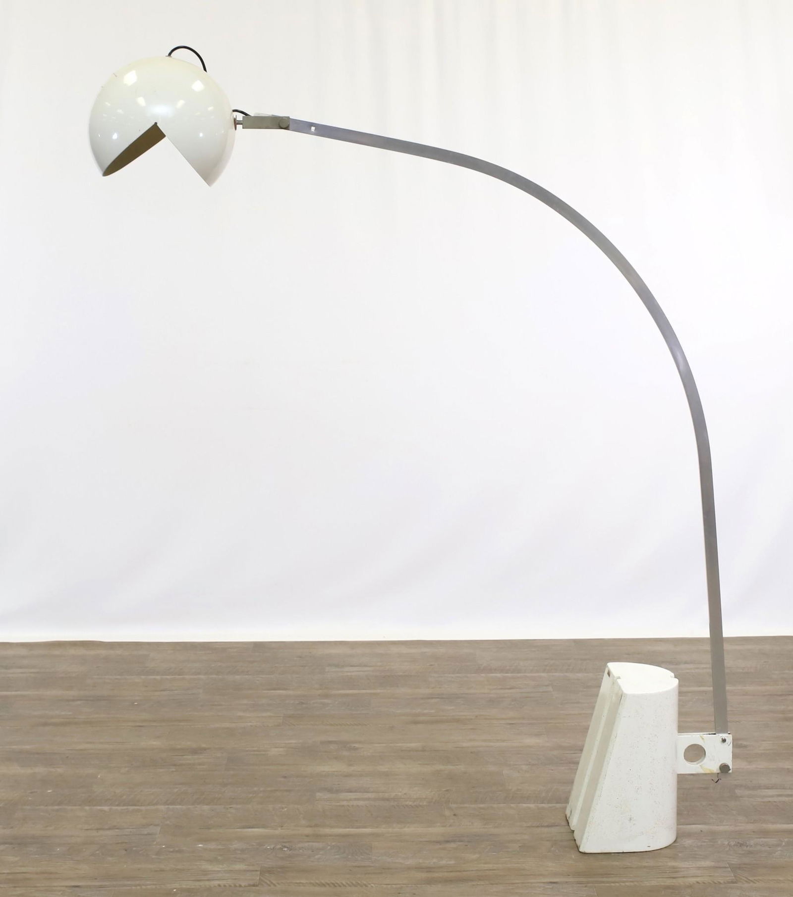 ILL-Form Italian Floor Lamp (1 of 16)