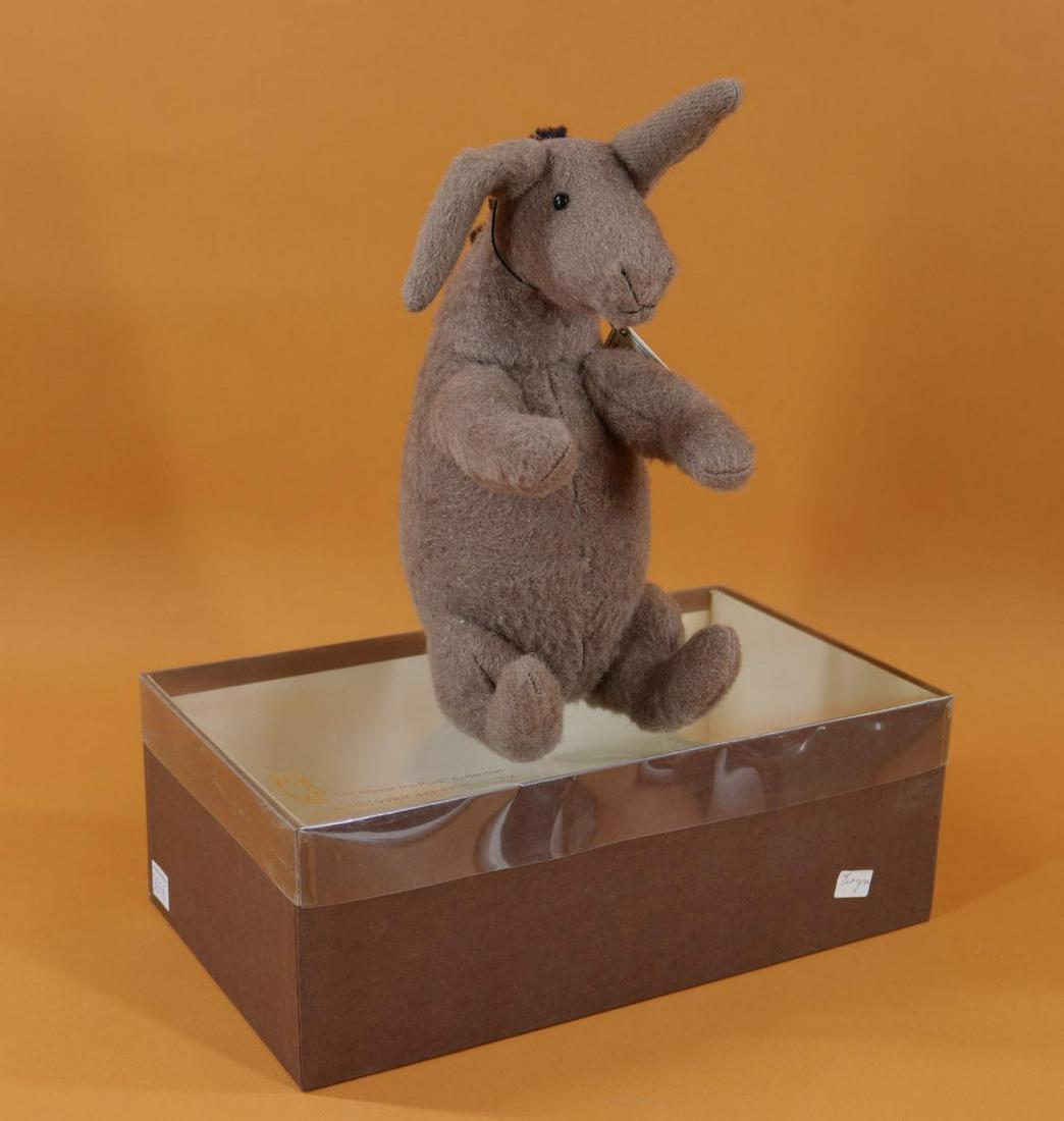 R. JOHN WRIGHT.: The Winnie-The-Pooh Collection. MIB 10 1/2" "Eeyore". 628/1000.