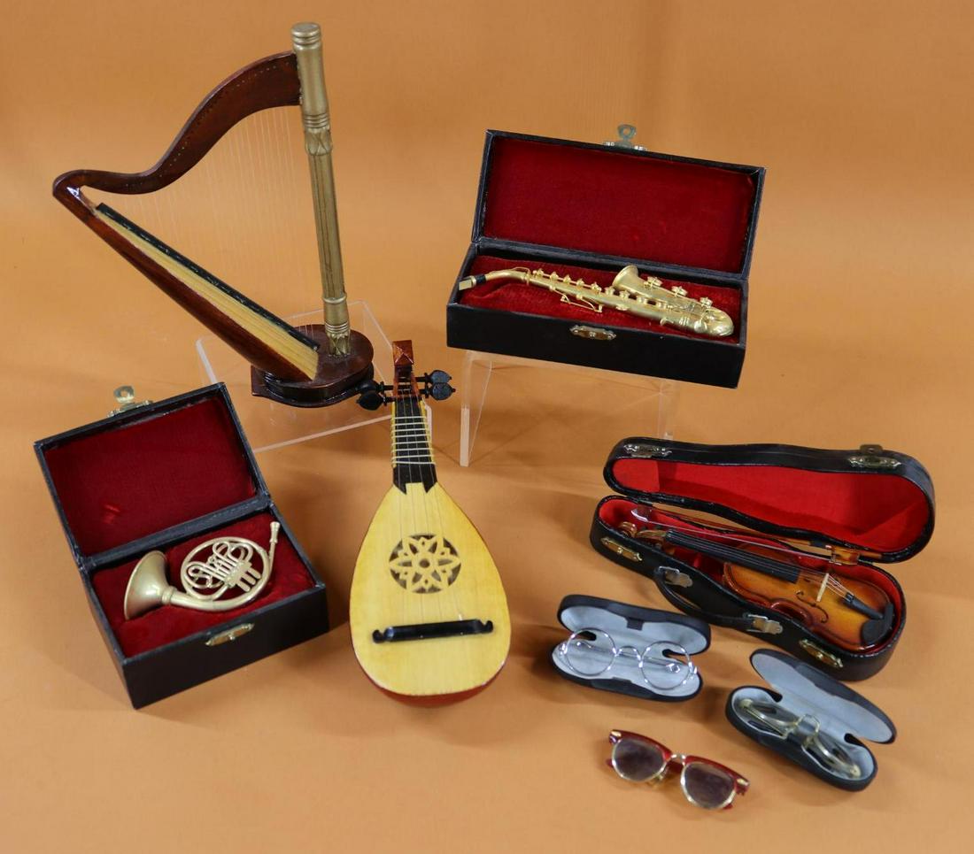 CONTEMPORARY ACCESSORIES. (1 of 13)