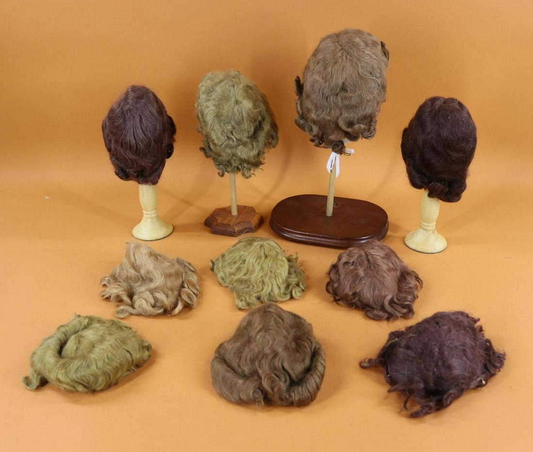 LOT OF DOLL SUPPLIES. (1 of 7)