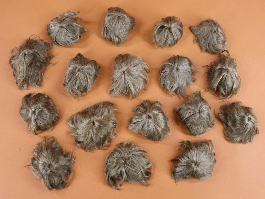 LOT OF DOLL SUPPLIES. (1 of 6)