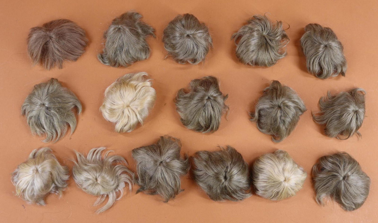 LOT OF DOLL SUPPLIES. (1 of 6)