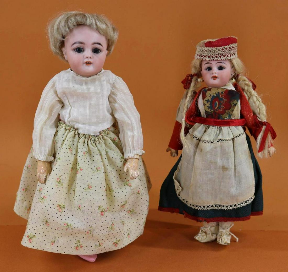 ANTIQUE BISQUE HEAD DOLLS, 12" UNDER. (1 of 13)