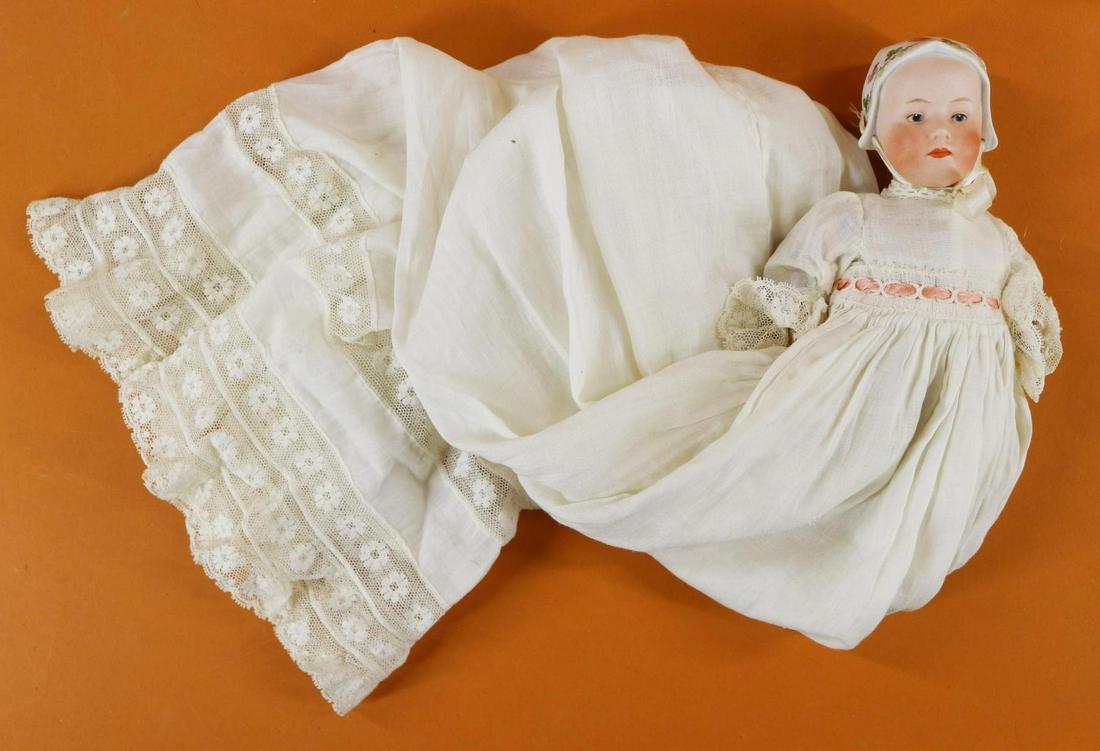 ANTIQUE BISQUE HEAD DOLLS, 12" UNDER. (1 of 6)