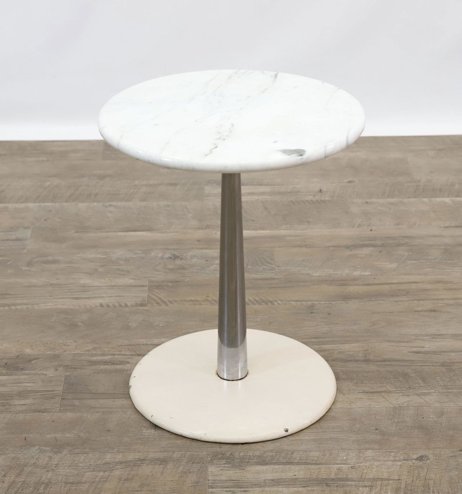 Erwine and Estelle Laverne Occasional Table (1 of 9)