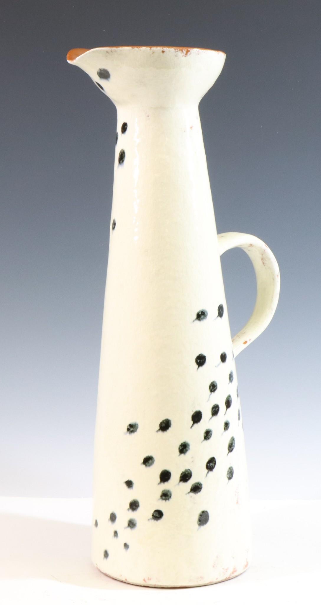 LaGardo Tackett "Comma" Pitcher (1 of 6)