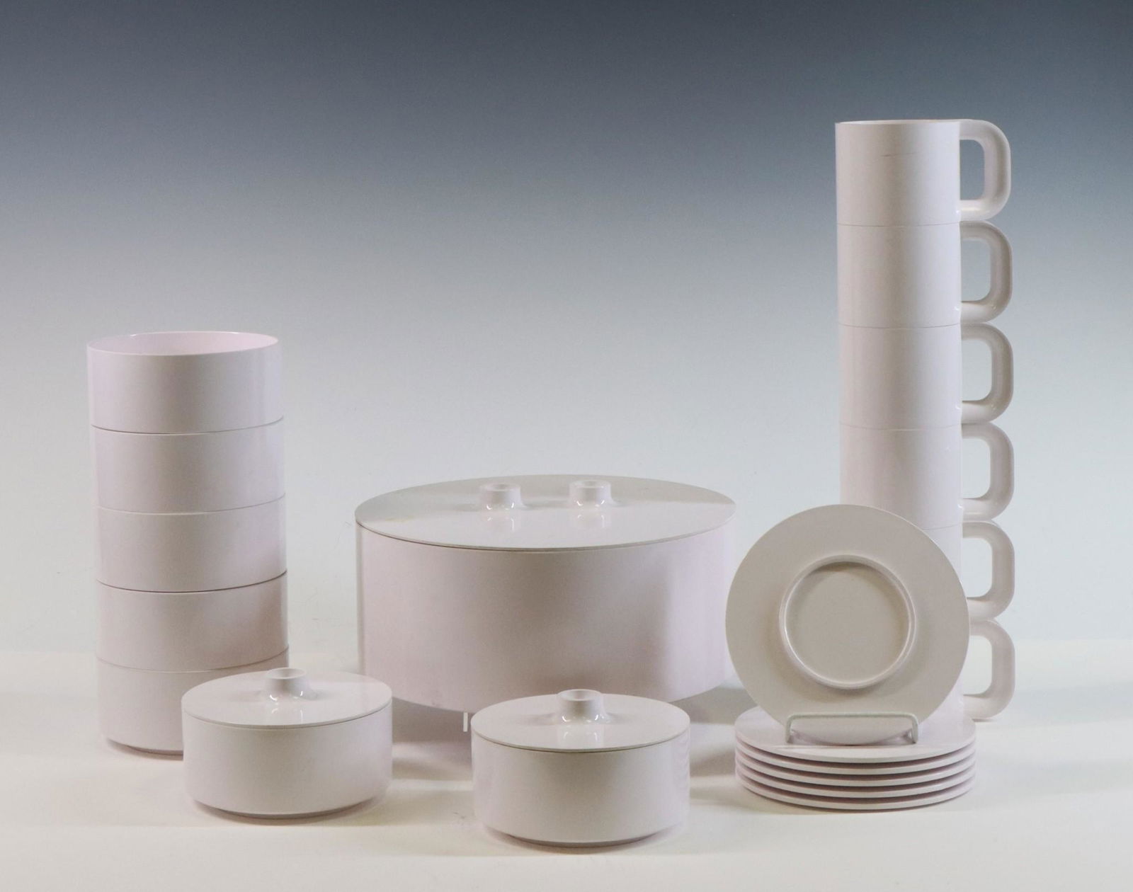 Massimo Vignelli for Heller Dinnerware, 20 piece set (1 of 8)