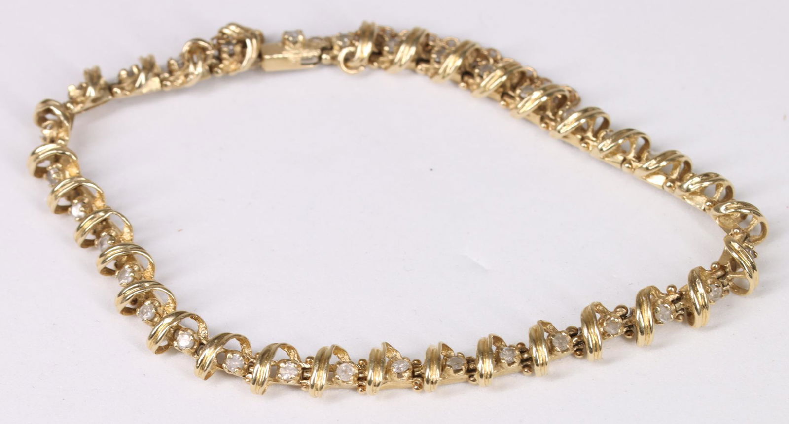 14KY Gold Diamond Tennis Bracelet (1 of 4)