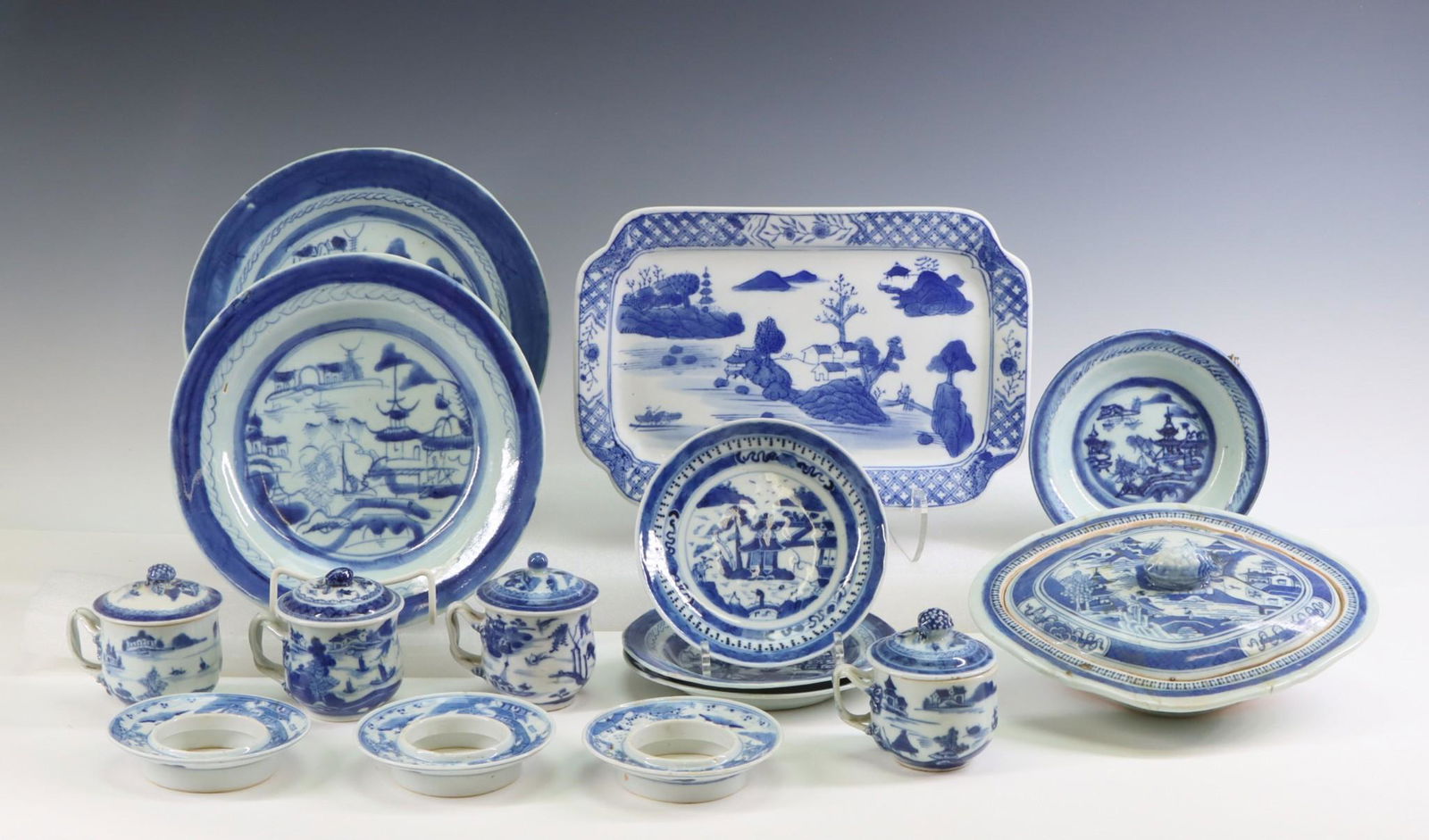 Canton Ware Porcelain (1 of 16)