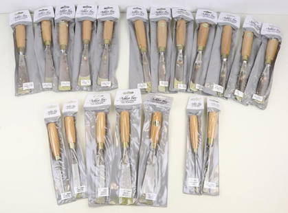 Ashley Iles Woodcarving Tools: Ashley Iles woodcarving 19 tool set including .25", .75", 1", 1.25", 1.5" Chris Pye tools; .25" and .75" grounding tool; .75", .875" (3), and 1" (3) straight gouge tools; 1.5" (4), and 1.25" alongee