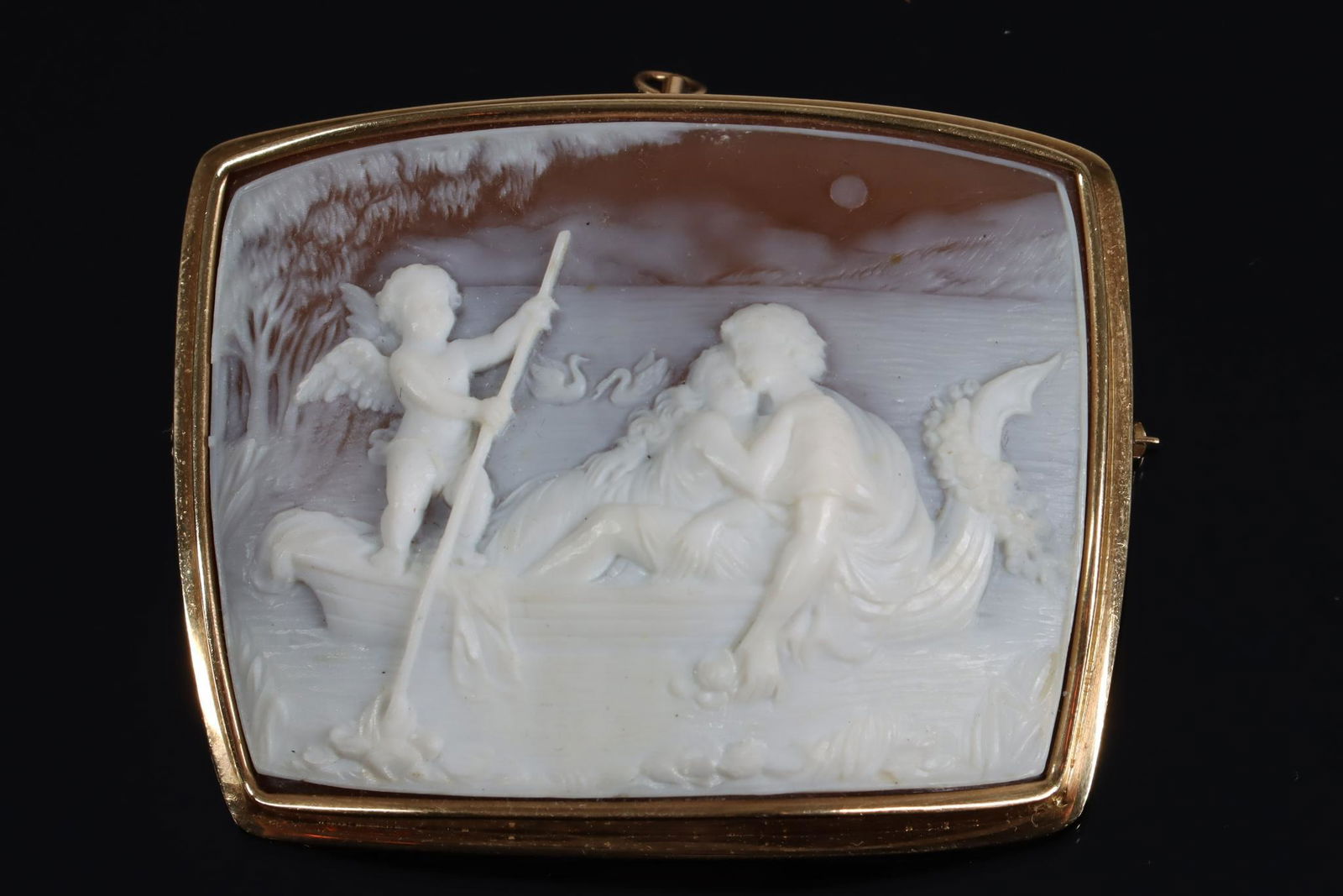 G Noto Shell Cameo in 14KY Gold Brooch Pendant (1 of 3)