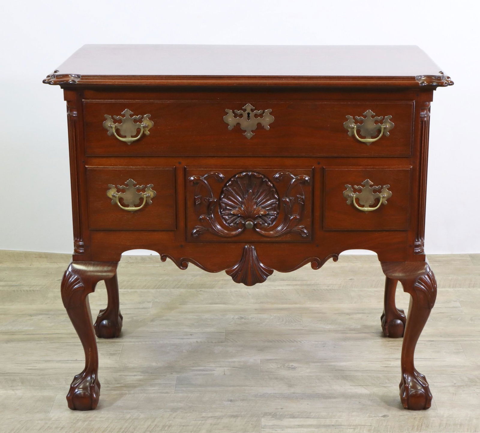 Centennial Philadelphia Chippendale Mahogany Low Boy (1 of 18)