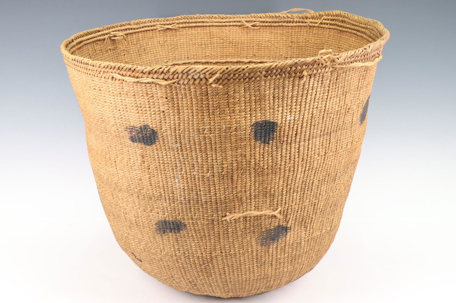 Yanomami Basket (1 of 6)