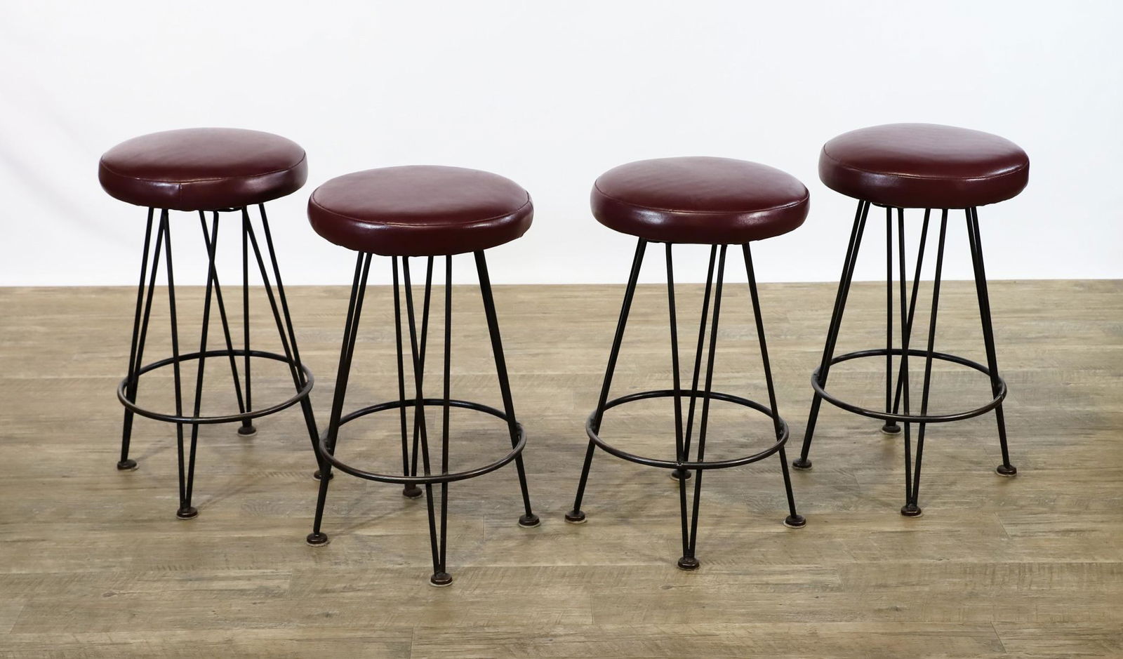 Hairpin Iron Swivel Barstools (1 of 12)