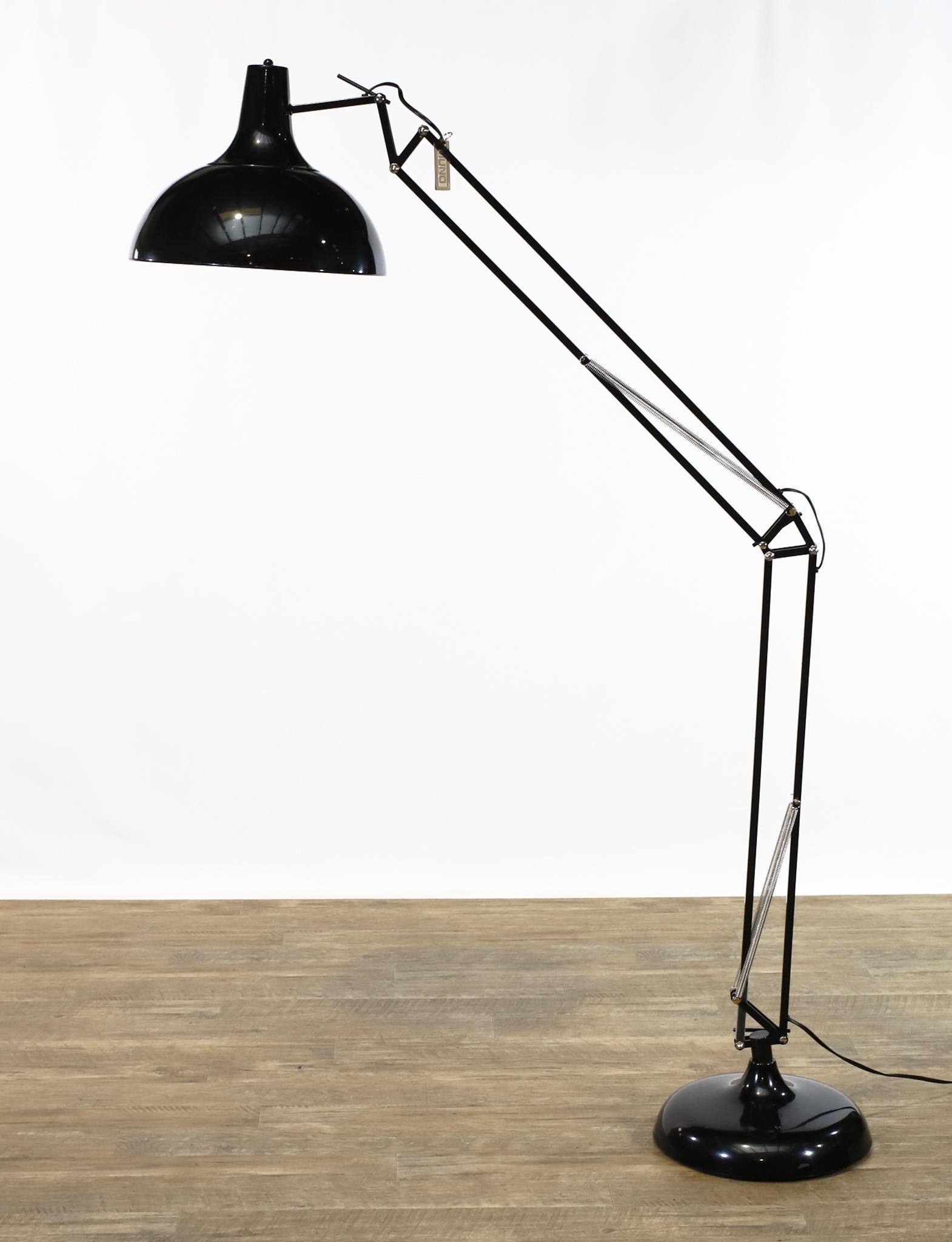 Muno Giant Lamp (1 of 13)