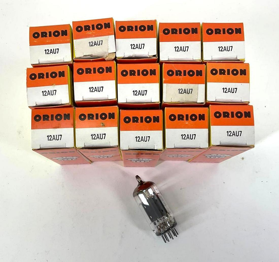 Electron Tubes, Oriols Radio (1 of 5)