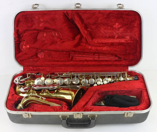 Armstrong Saxophone