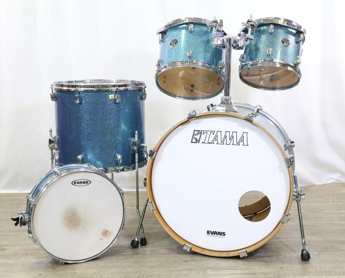 TAMA Silverstar Drum Kit: TAMA Silverstar "All-Birch-Shell", 5pc drum set. Rare, discontinued set. Very good condition. Aqua-metallic sparkle wraps. 18x22 bass/kick drum, 13.5x16 floor tom, 7.5x10 tom, 9x12 tom. 5x14 snare. Se