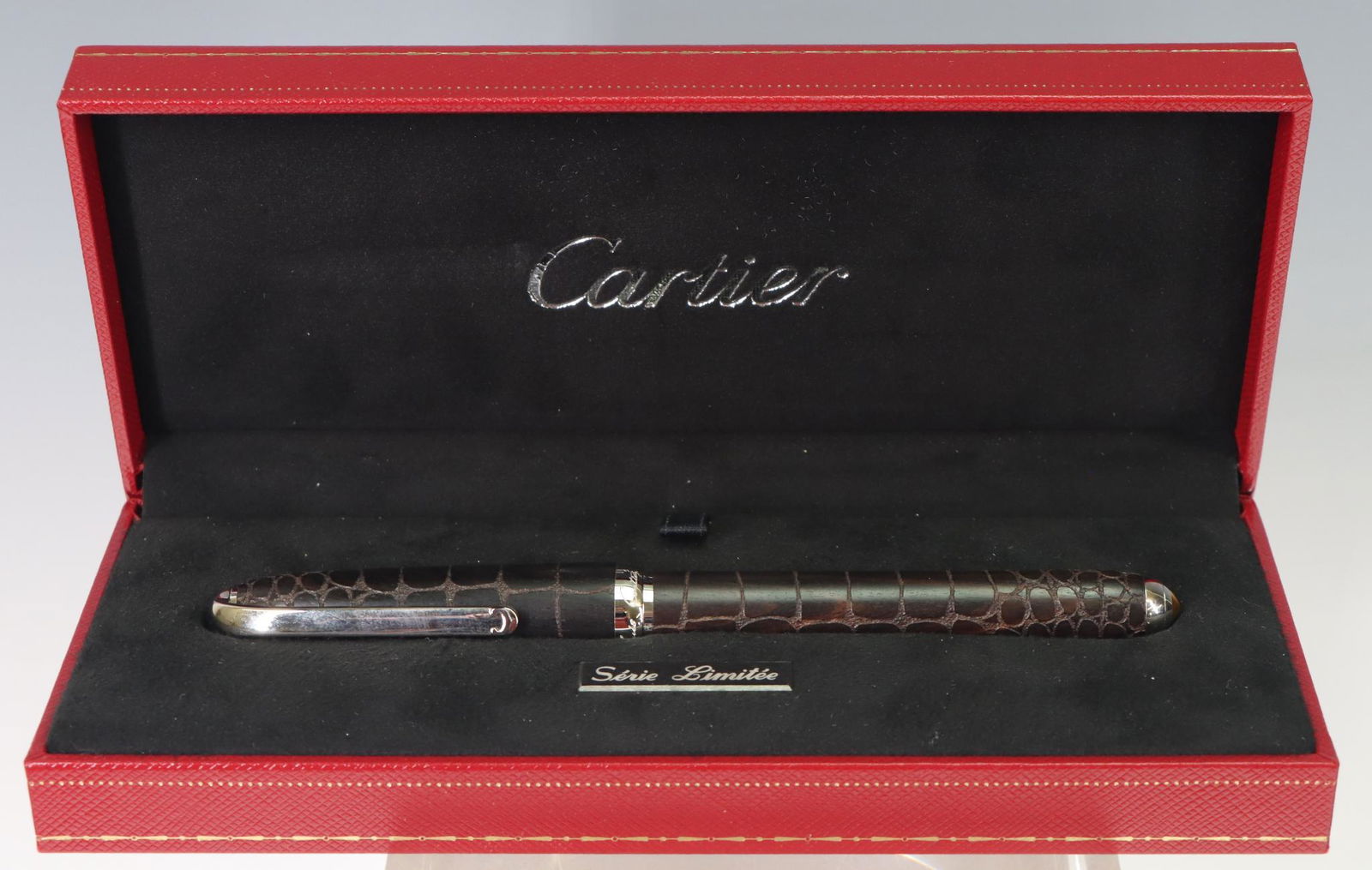 Cartier Dandy Ebony Rollerball Pen (1 of 12)