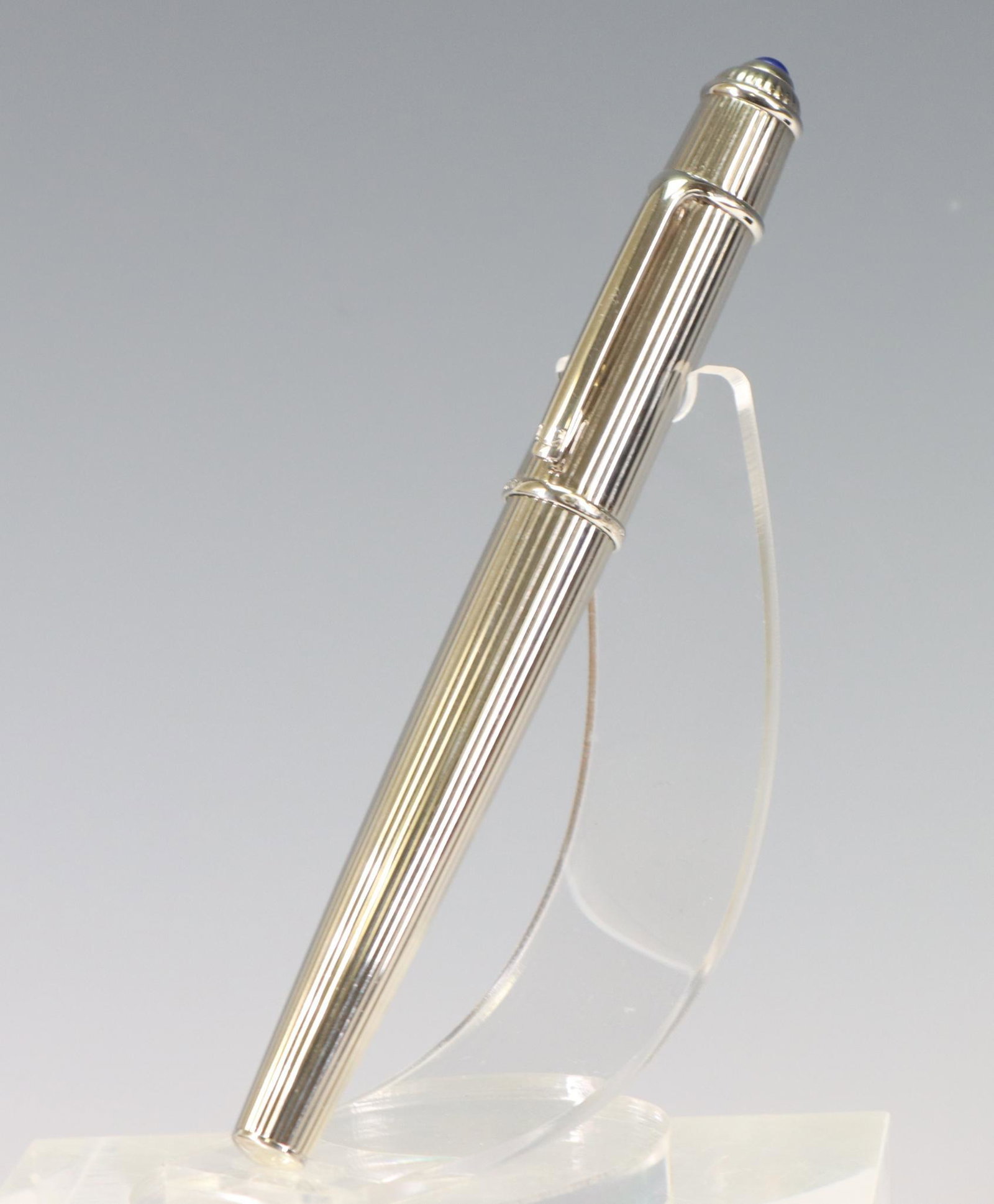 Cartier Fountain Pen, 18k Nib: Cartier Fountain Pen, ribbed, silver finish, blue gem, 18k Nib.