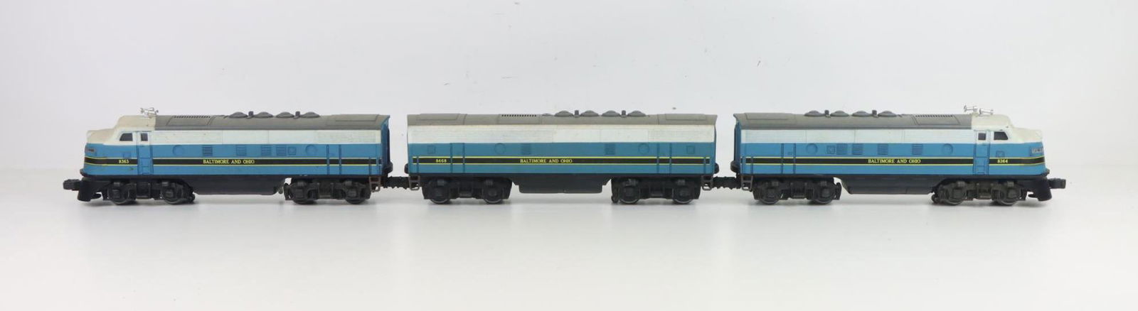 Lionel Diesel Engine Set (1 of 17)
