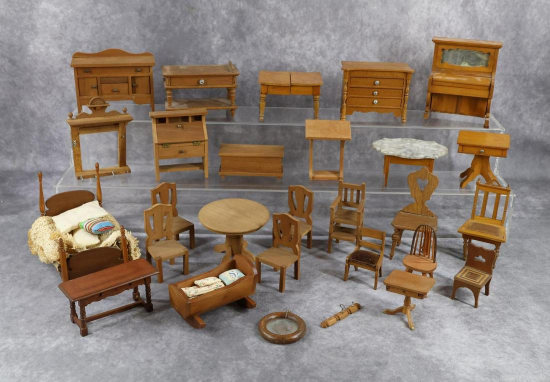 MINIATURES/DOLLS. (1 of 12)