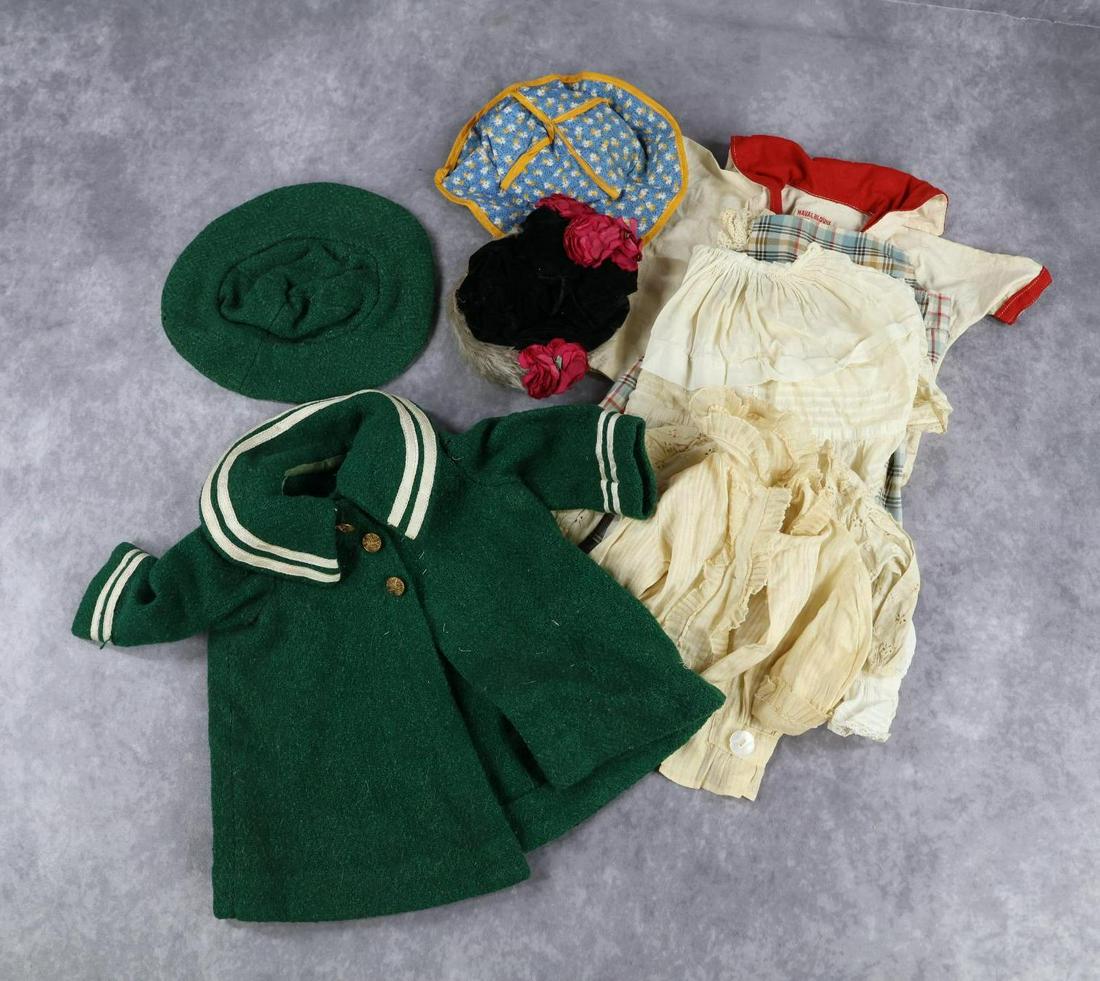 ANTIQUE DOLL/CHILDREN'S CLOTHING. (1 of 6)