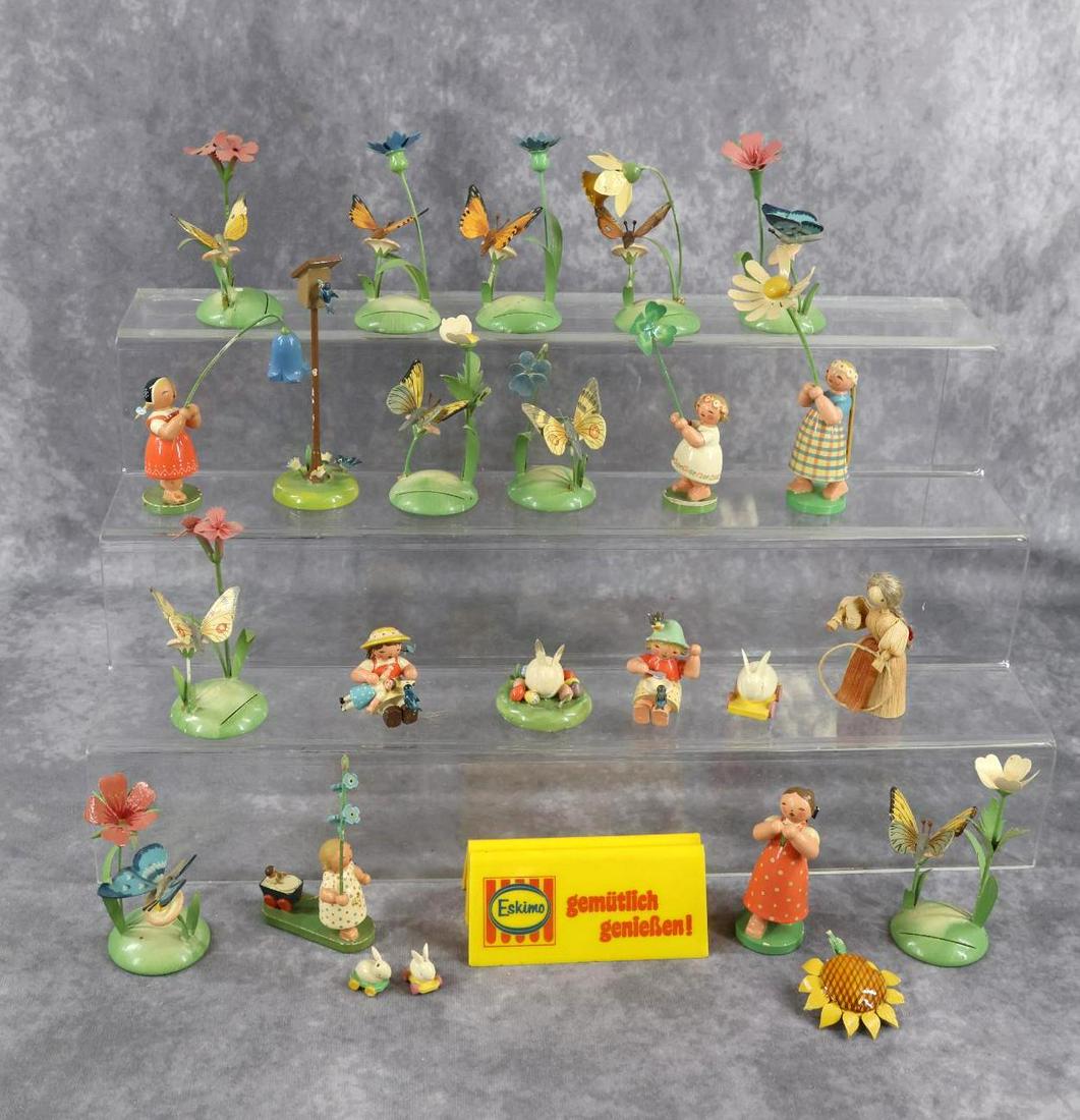 HOLIDAY/NOVELTY. (1 of 14)