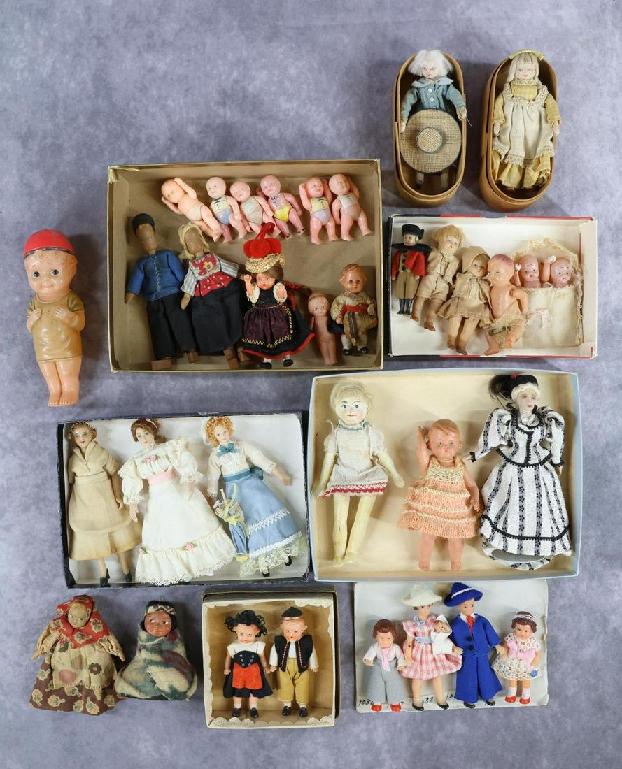 MINIATURES/DOLLS. (1 of 9)