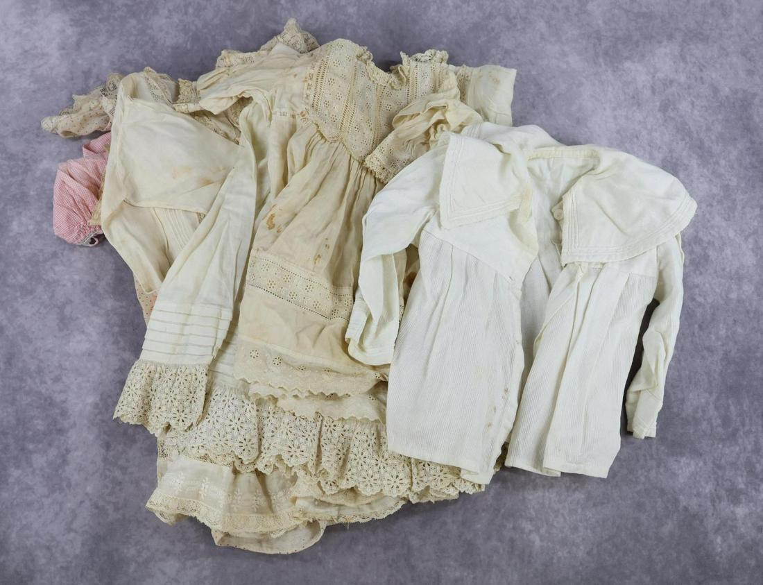 ANTIQUE & VINTAGE DOLL/BABY CLOTHING. (1 of 5)