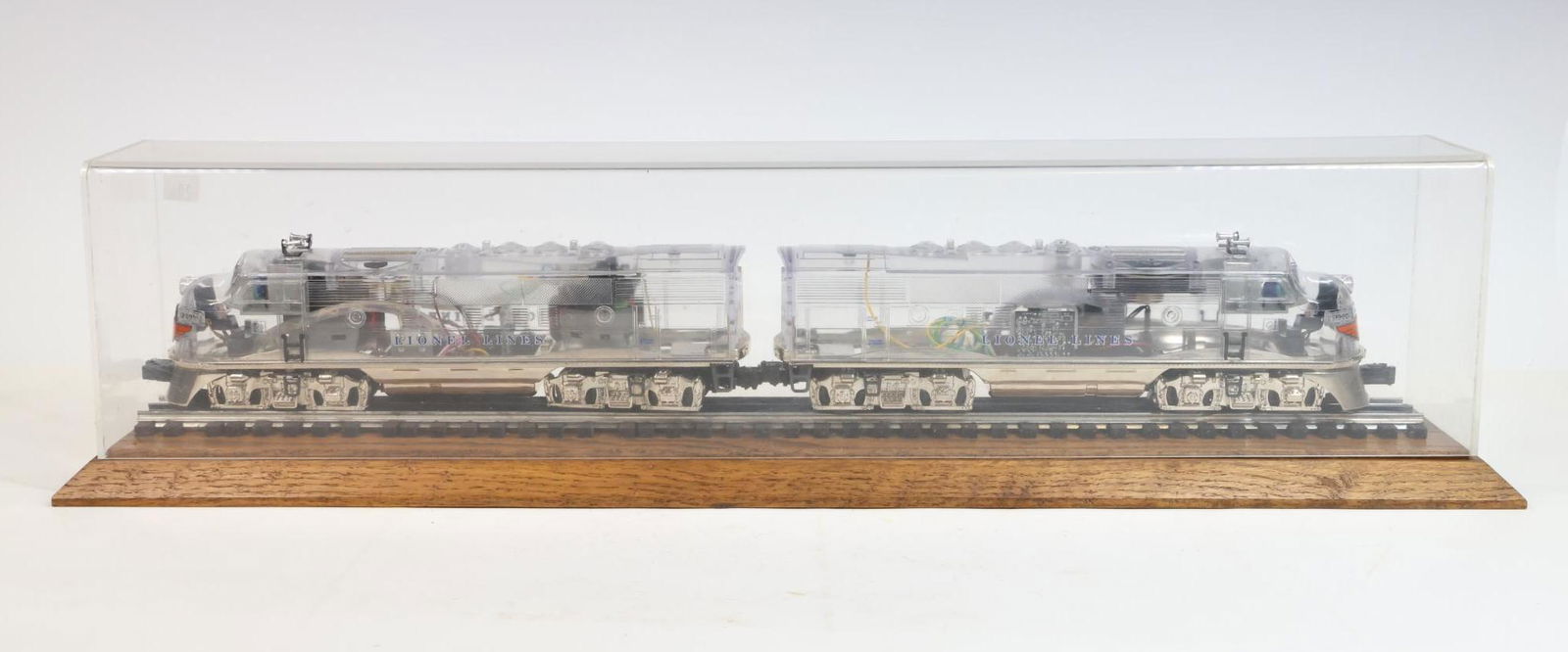 Lionel Platinum Ghost Diesel Locomotive Set (1 of 14)