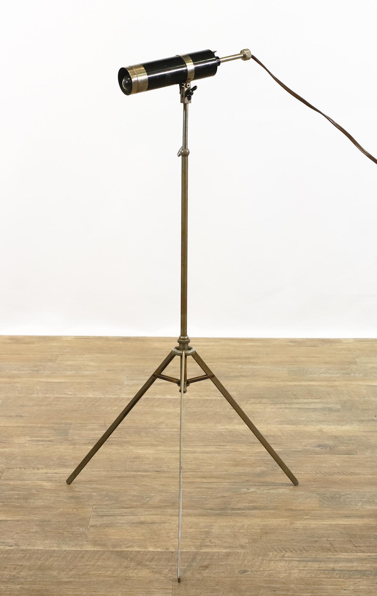 Space Age Tripod Task Lamp (1 of 9)