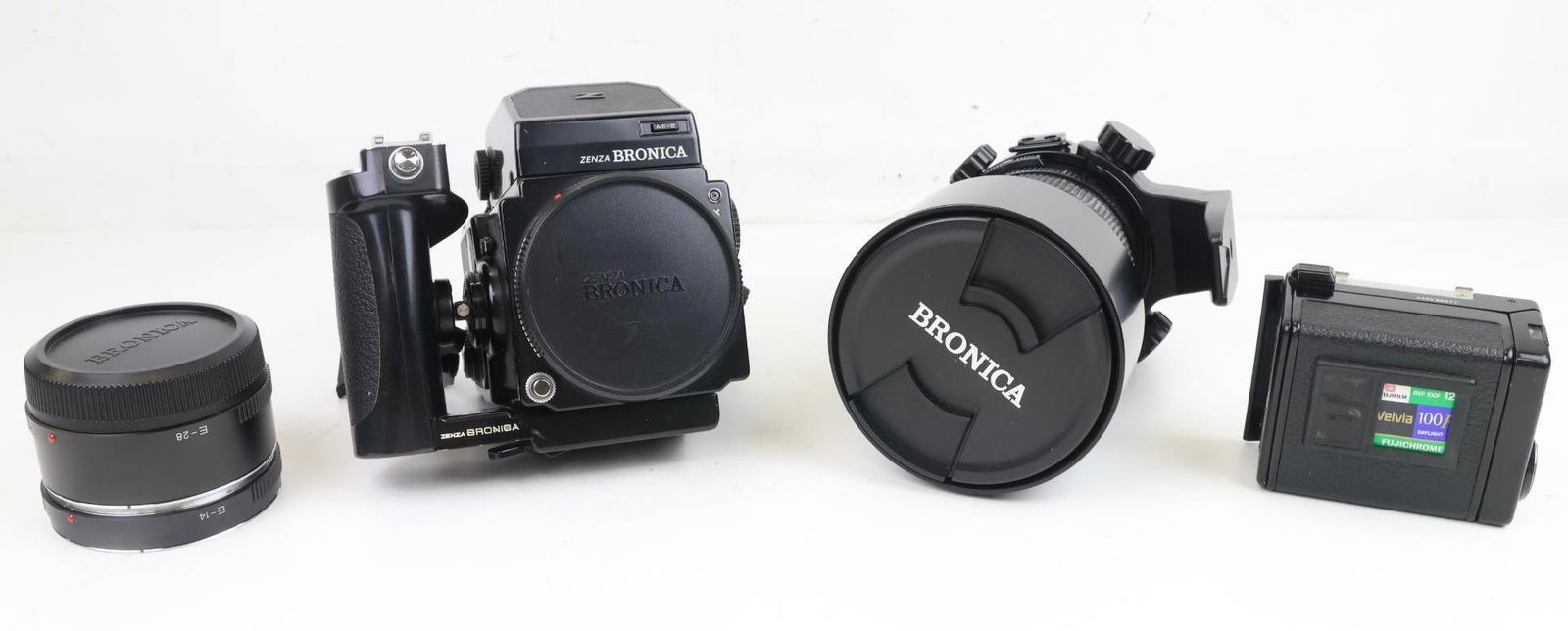 Zenza Bronica Camera & Accessories (1 of 20)