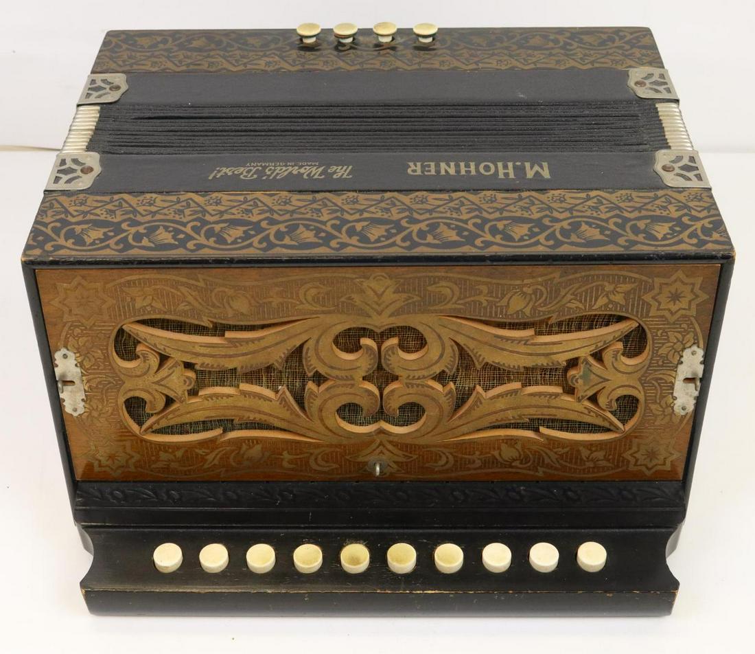 Accordion, Hohner Vienna Style (1 of 11)
