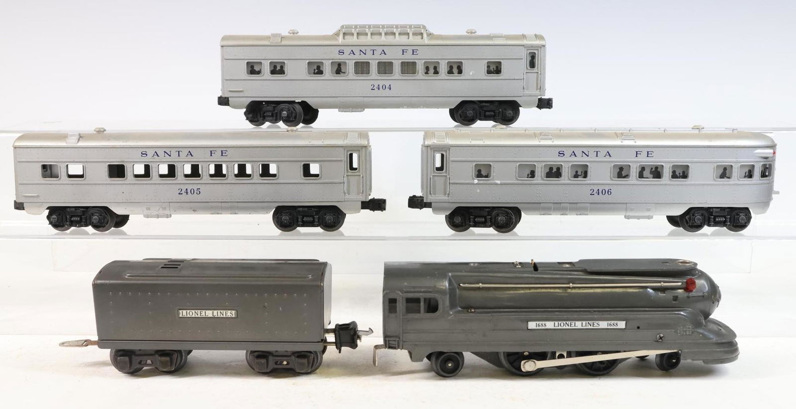 Lionel Steam Engine and Passenger Cars (1 of 14)