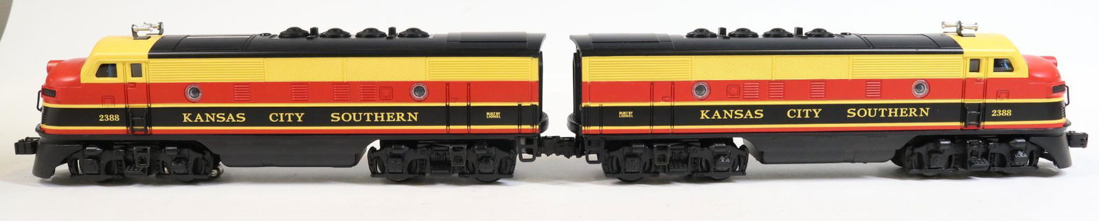 Lionel Diesel Engine Set (1 of 9)
