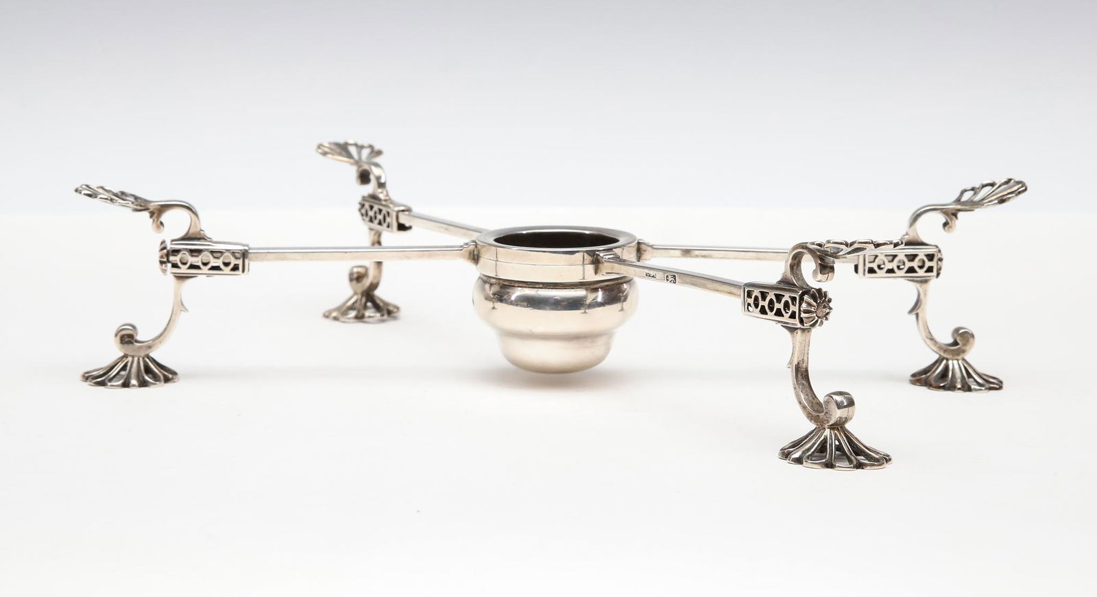 Georgian British Sterling Silver Dish Cross by Edward Aldridge (1 of 12)