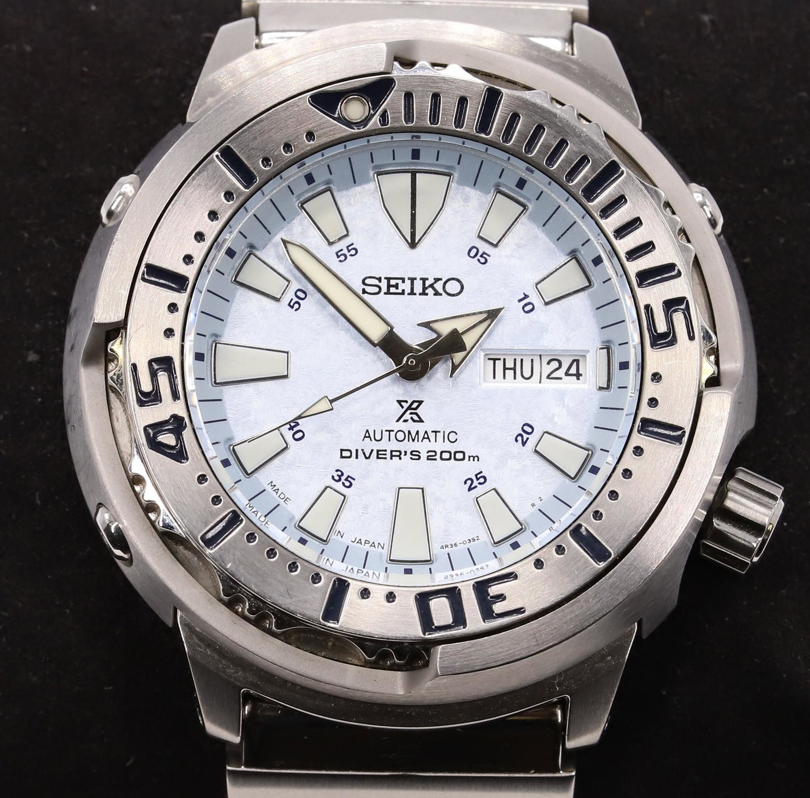 Seiko Prospex Baby Tuna Limited Model SBDY053: Seiko Prospex Baby Tuna Limited Model SBDY053, Automatic, "ice Frost" dial. 48mm. Does wind and run but not guaranteed.