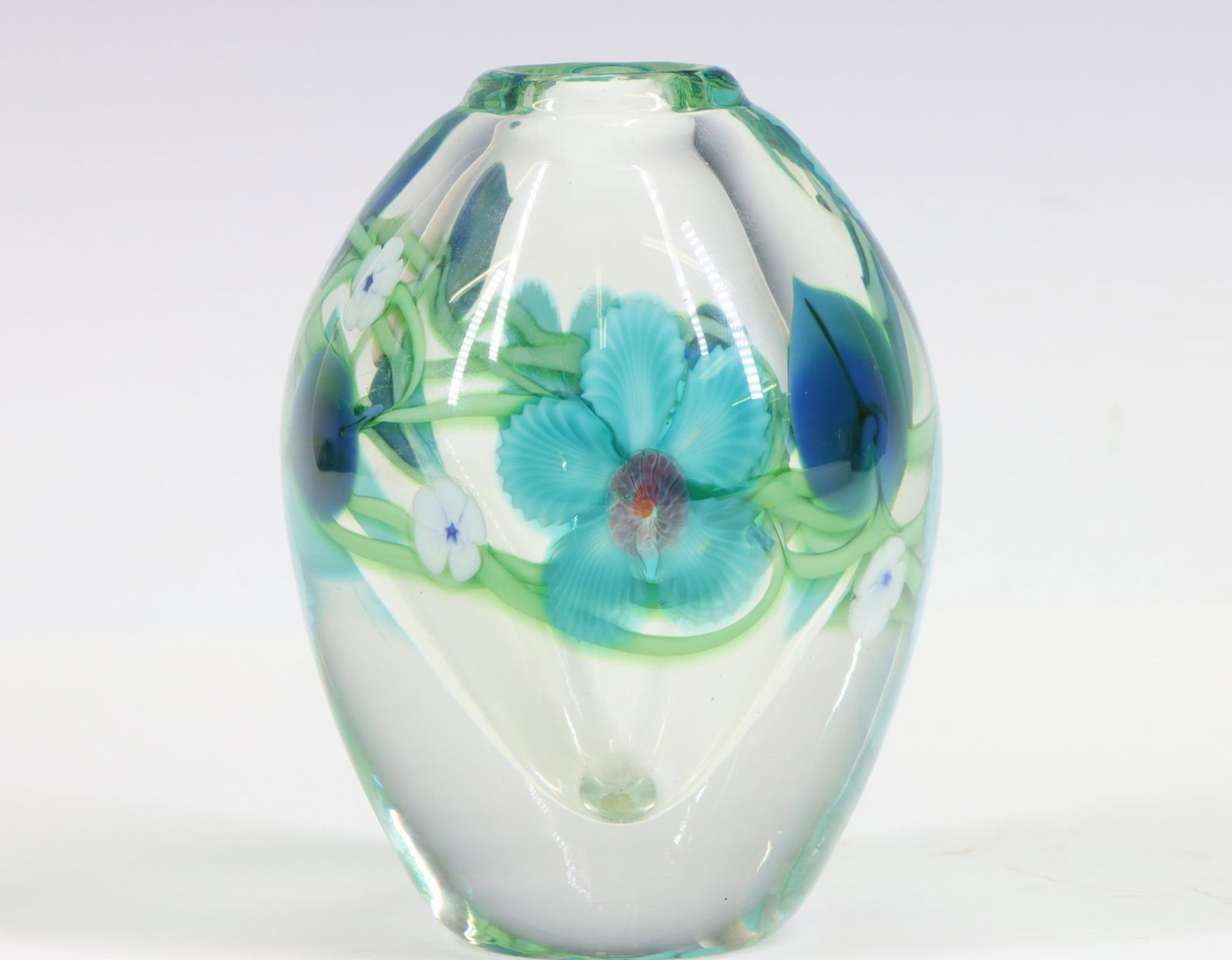 Orient and Fume Art Glass Vase (1 of 6)