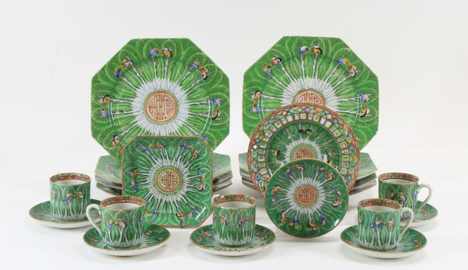 Cabbage Pattern Porcelain (1 of 10)