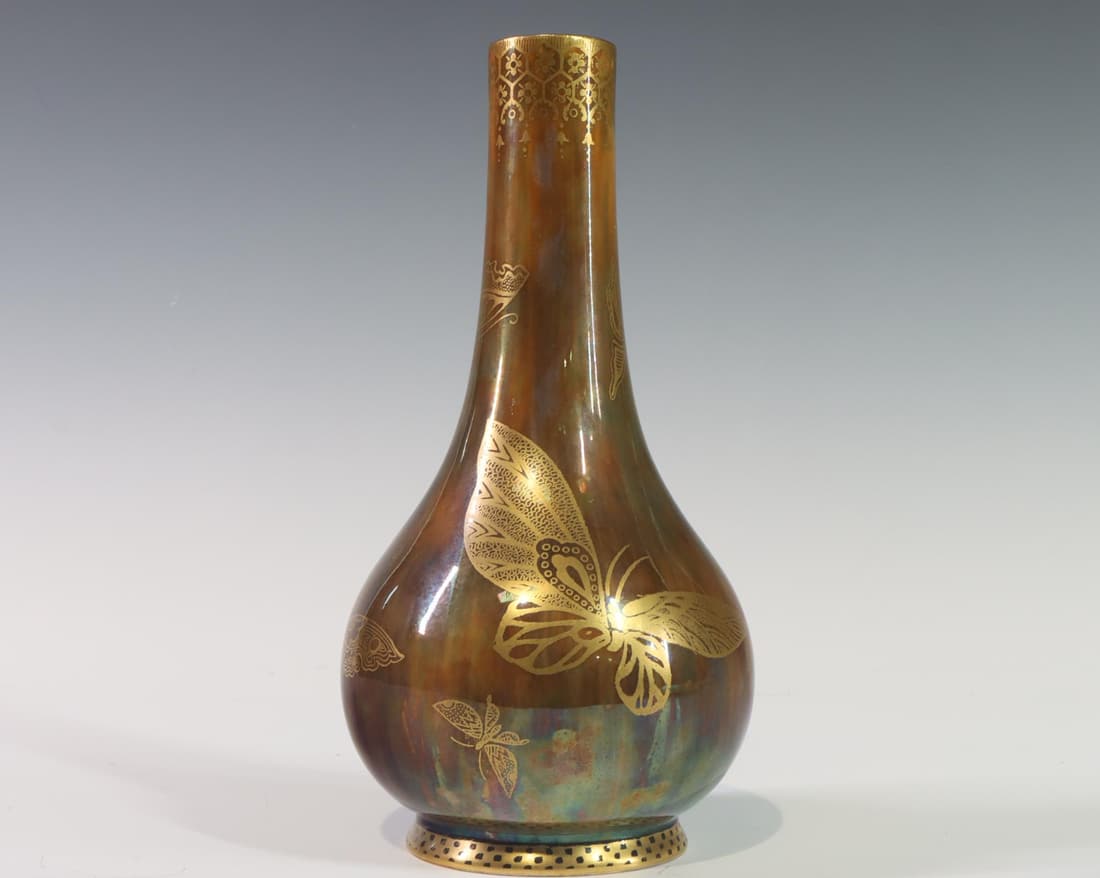 Wedgwood Vase (1 of 6)