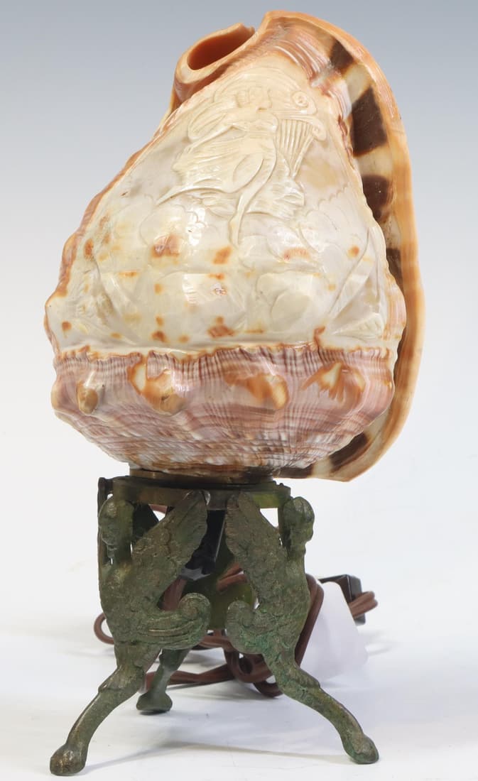 Conch Shell Cameo Lamp (1 of 4)